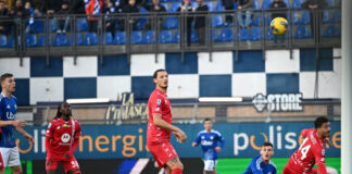 Caprari risponde a Engelhardt: 1-1 nel derby Como-Monza