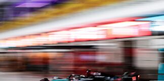 Verstappen penalizzato e Russell in pole in Qatar