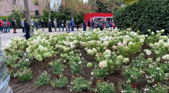 Brugnaro “90 mila metri quadri di aiuole adottate atto d’amore per città”