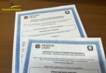 Smantellati due “diplomifici” a Velletri e Latina, quattro arresti