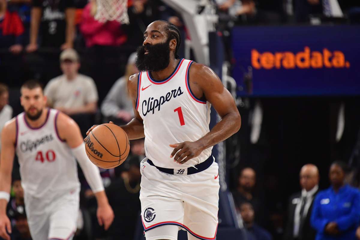 Cleveland e Houston vincono i big match, Lakers corsari
