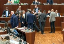 Lombardia, caos in Aula. Rissa sfiorata tra La Russa e Majorino