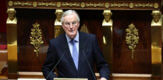 حجب الثقة عن حكومة بارنييه في فرنسا.. وماكرون يوجه خطاب للأمة