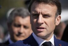 Francia, Macron “A giorni nominerò il nuovo primo ministro”