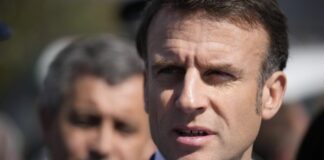 Francia, Macron “A giorni nominerò il nuovo primo ministro”