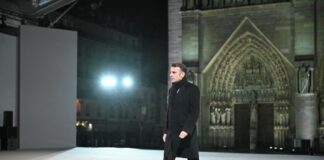 Macron “Restituiamo Notre-Dame ai fedeli, ai francesi e al mondo intero”