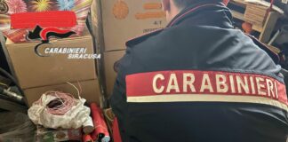 Sequestrati 35 chili di fuochi d’artificio a Siracusa, arrestato 43enne
