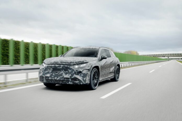 Performant und elektrisch: Mercedes-AMG SUV und viertüriges Coupé gemeinsam auf ErprobungHigh-performance and electric: Mercedes-AMG SUV and four-door coupé start testing