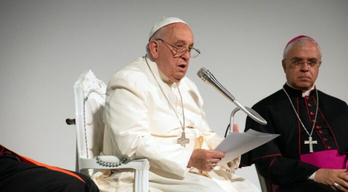 Papa Francesco in Corsica, è il 47esimo viaggio pontificale all’Estero