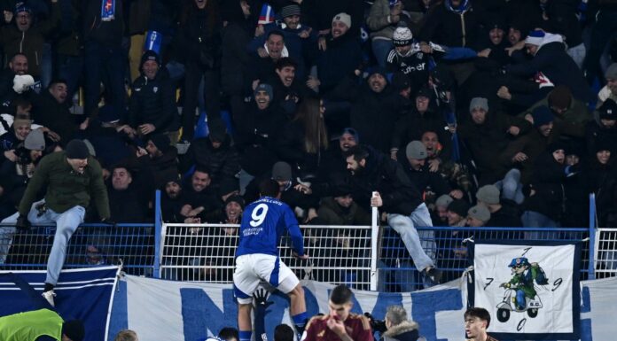 La Roma crolla nel finale, vince il Como 2-0