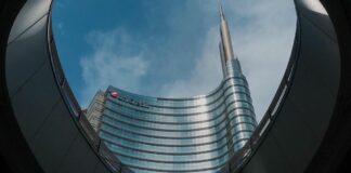 UniCredit lancia un nuovo progetto di welfare dedicato alle mamme