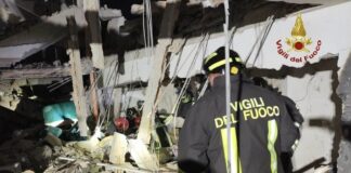 Esplosione in una villetta ad Aprilia, due persone estratte senza vita