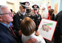 I Carabinieri consegnano doni ai piccoli degenti degli ospedali di Catanzaro