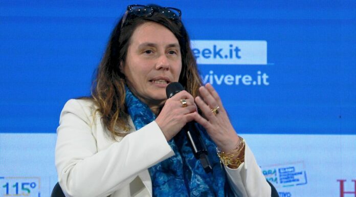 Locatelli “30 milioni di euro per sostenere caregiver familiari”