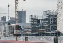 Nel primo trimestre compravendite immobili e mutui in calo