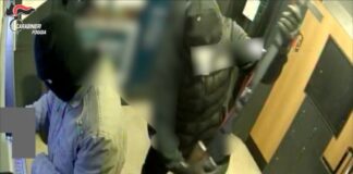 Sgominata banda che faceva esplodere sportelli bancomat