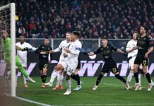 Il Genoa ci prova ma non basta, il Napoli passa a Marassi