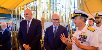 Fontana in visita al Villaggio Italia di Abu Dhabi