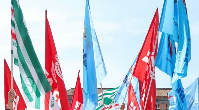 Sindacati sempre più divisi, necessario un cambio di rotta