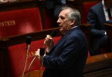 La Francia ha un nuovo governo con 34 ministri, metà sono donne