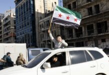 Siria, i miliziani entrano a Damasco, Assad si è rifugiato a Mosca