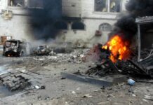 Raid israeliano contro gli Houthi, 9 morti