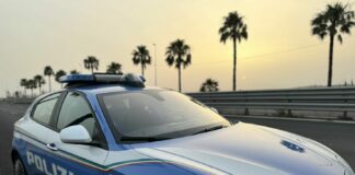 Dimentica la figlia di 4 anni in un’area di servizio, denunciata 28enne catanese