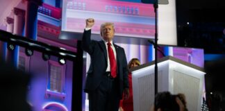 Trump “Non escludo l’uso della forza per Panama e Groenlandia”