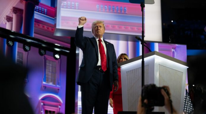 Trump “Non escludo l’uso della forza per Panama e Groenlandia”