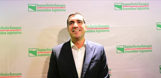 Cresce la ricerca in Emilia-Romagna, nel 2025 condotti 1.530 studi. De Pascale e l’assessore Fabi “Dati che ci rendono orgogliosi”