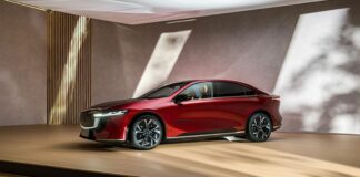 Debutta a Bruxelles la Mazda6e, la berlina 100% elettrica