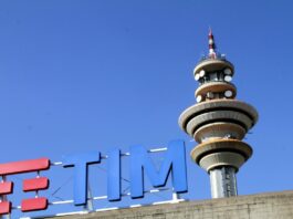 Il Cda di Tim dà il via libera all’unanimità all’offerta di Poste Italiane