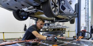 Bmw Group avanti nell’economia circolare con riciclaggio batterie