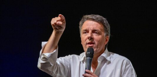 Renzi “La politica crei le condizioni per attrarre capitali in Italia” / Video