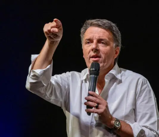 Renzi “La politica crei le condizioni per attrarre capitali in Italia” / Video