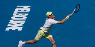 Sinner soffre un set ma avanza a Melbourne