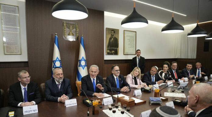 Il Governo israeliano approva l’accordo su Gaza, 737 detenuti in cambio di ostaggi