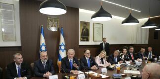 Il Governo israeliano approva l’accordo su Gaza, 737 detenuti in cambio di ostaggi