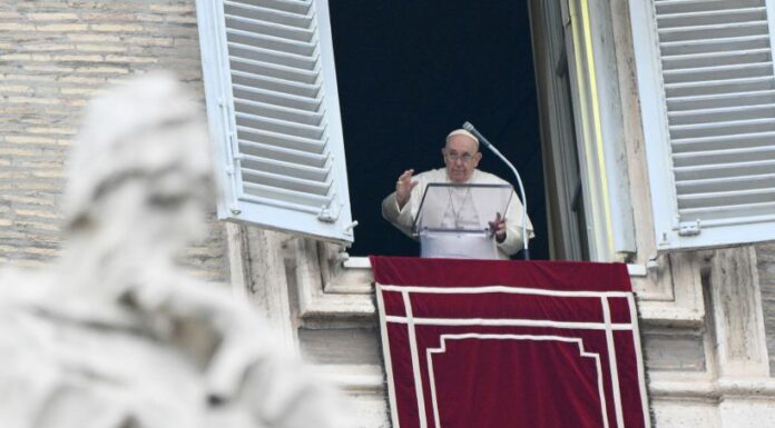 Medio Oriente, Papa “Rispettare tregua e giungere a soluzione due Stati”
