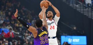 Clippers vincono derby con Lakers, tutto facile per Houston