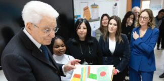 Mattarella visita una scuola di Palermo “Il dialogo fa crescere”