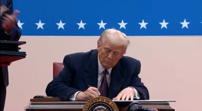 Trump proclama l’inizio dell’Età d’Oro degli Stati Uniti