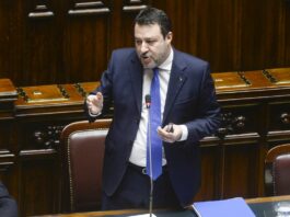 Carburanti, Salvini “Scorte di jet fuel fino a maggio, nessun rischio per i voli”