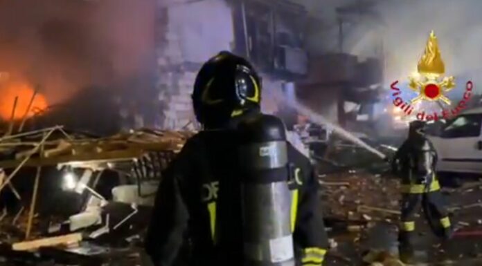 Esplosione a Catania, trovato nella notte il disperso