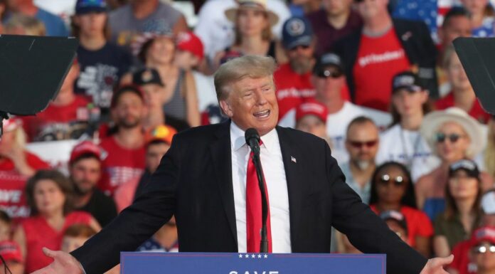 Ucraina, Trump a Putin “Stop alla guerra o dazi e sanzioni”