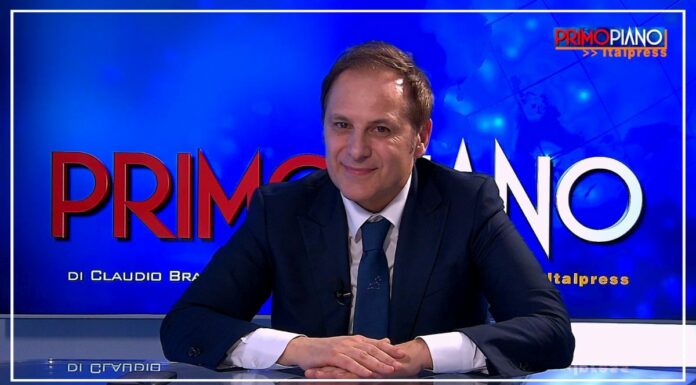 Intelligenza artificiale, Siri “Essere umano deve restare al centro”