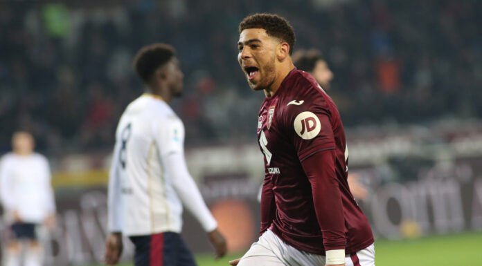 Doppietta di Adams, il Torino batte 2-0 il Cagliari