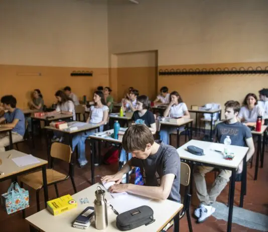 Gli studenti abruzzesi delle superiori potranno studiare all’estero, la Regione mette in campo 1 milione di euro