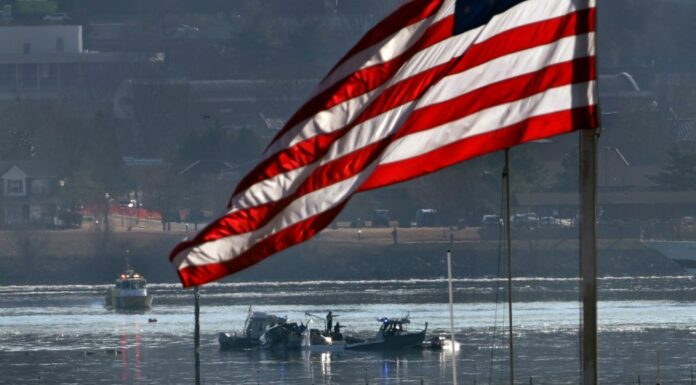 Trump all’attacco creando caos, su tutto senza pietà