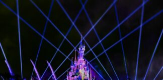 Disneyland Paris lancia nuovo spettacolo serale Disney Tales of Magic
